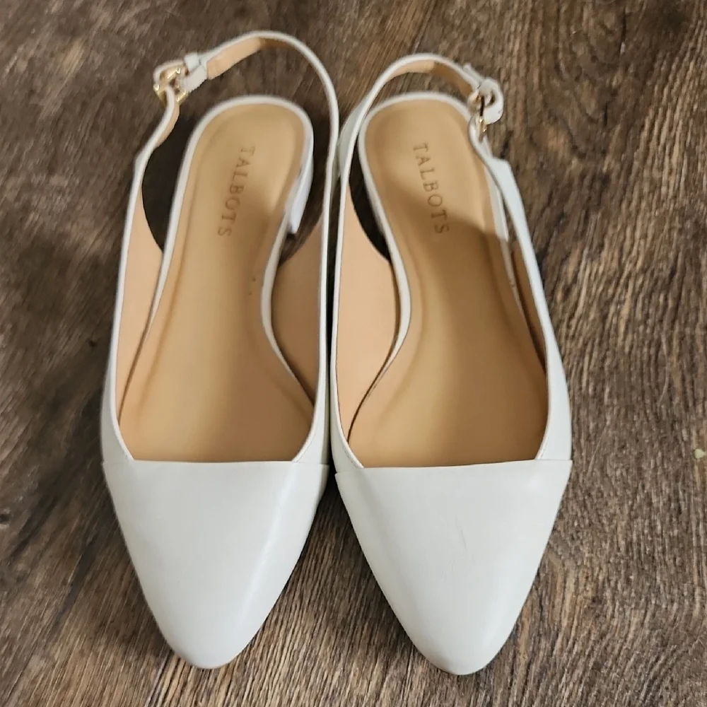 Talbots 8.5 Elegant Cream Pointed Slingback Flats. - Picture 2 of 10